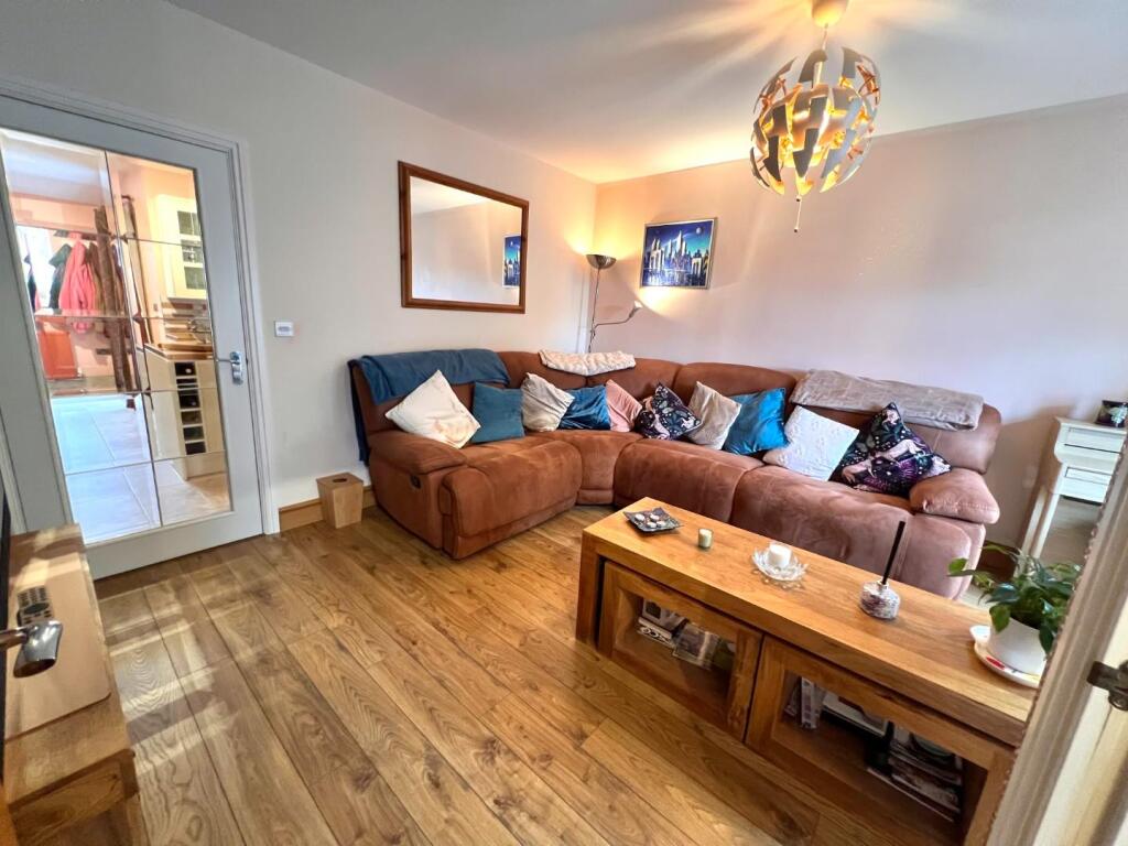 House in Duston, Marina Park, Upton - View 5