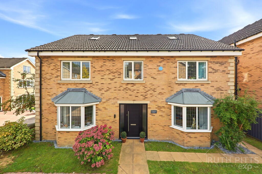 House in Wakefield - View 2