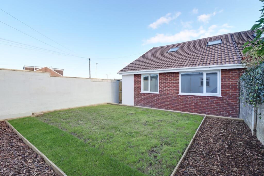 Maes-yr-Haf, North Cornelly, Bridgend, CF33 photo 2