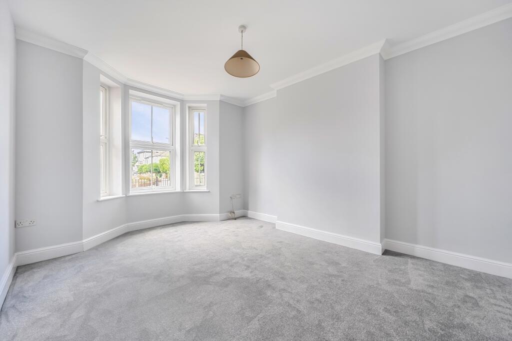 Apartment in Redhill - View 2