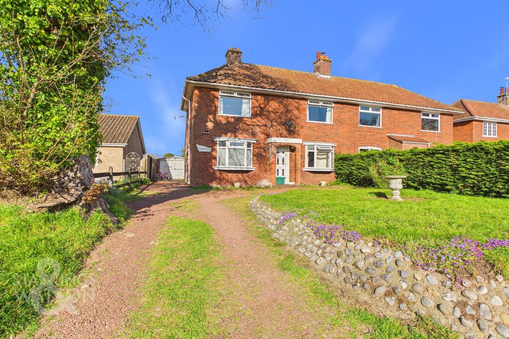 Main image of property: Beccles Road, Thurlton, Norwich