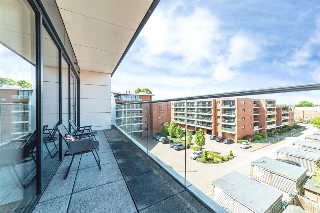 Racecourse Road, Newbury, Berkshire, RG14 - View 5