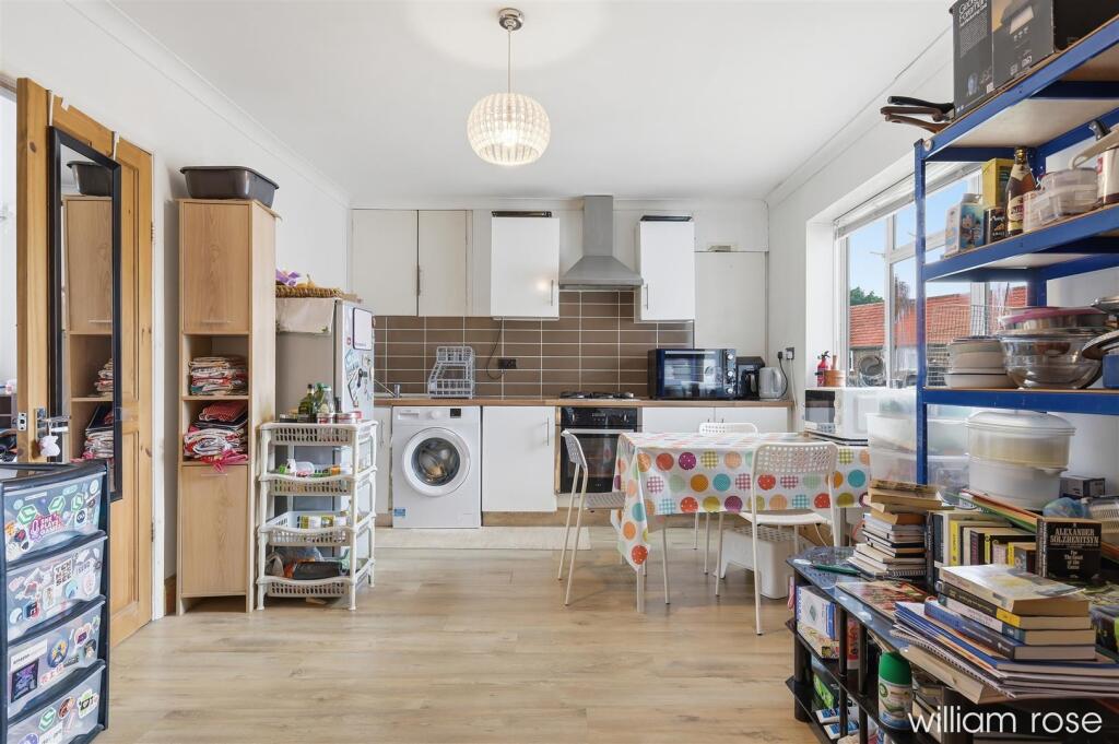 Main image of property: Shernhall Street, London