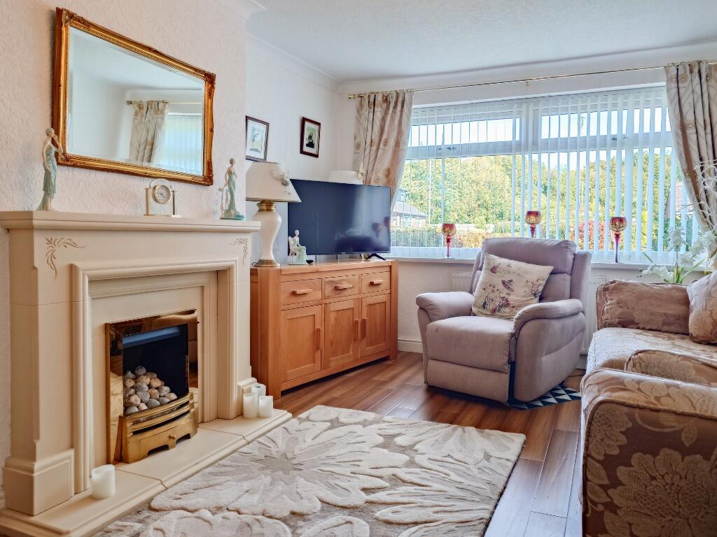 Moorside Lane, M34 photo 4