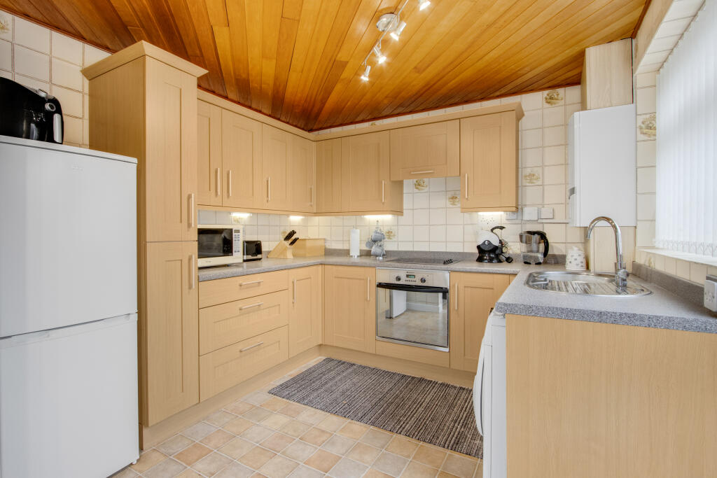 Thornleigh Avenue, Wakefield, WF2 photo 3