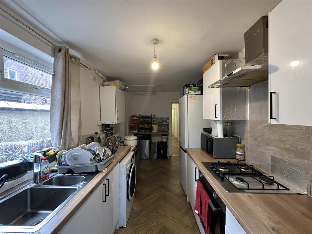 Ventnor Street, Manchester - View 6