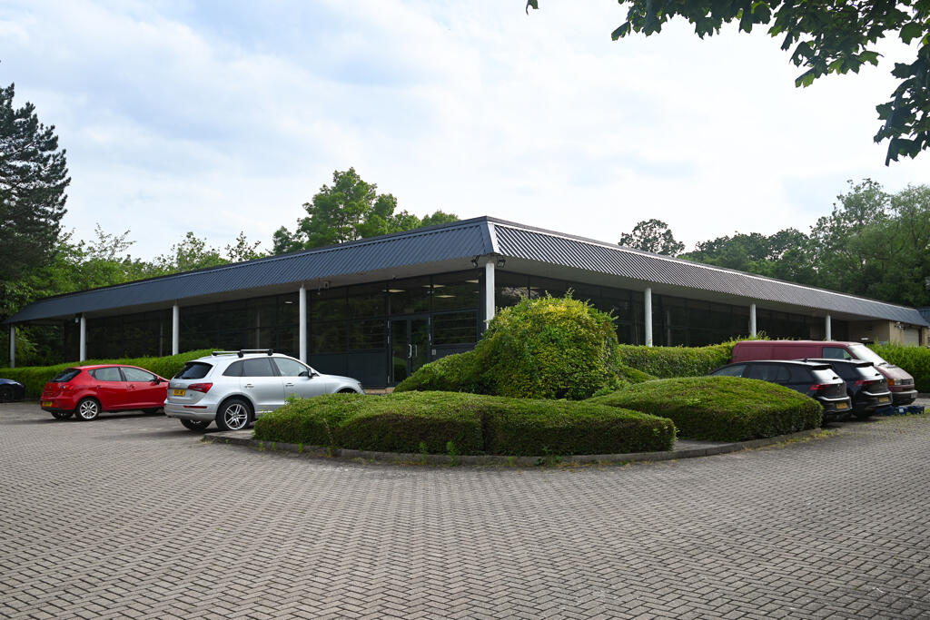 Main image of property: Linford Pavilion, 7 Sunrise Parkway, Linford Wood, Milton Keynes, Buckinghamshire, MK14