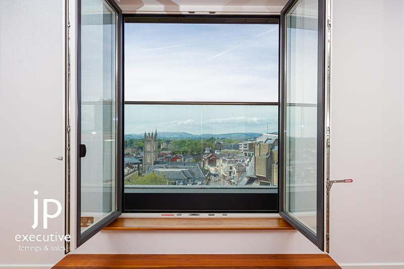 Main image of property: The Hayes, Cardiff(City), CF10