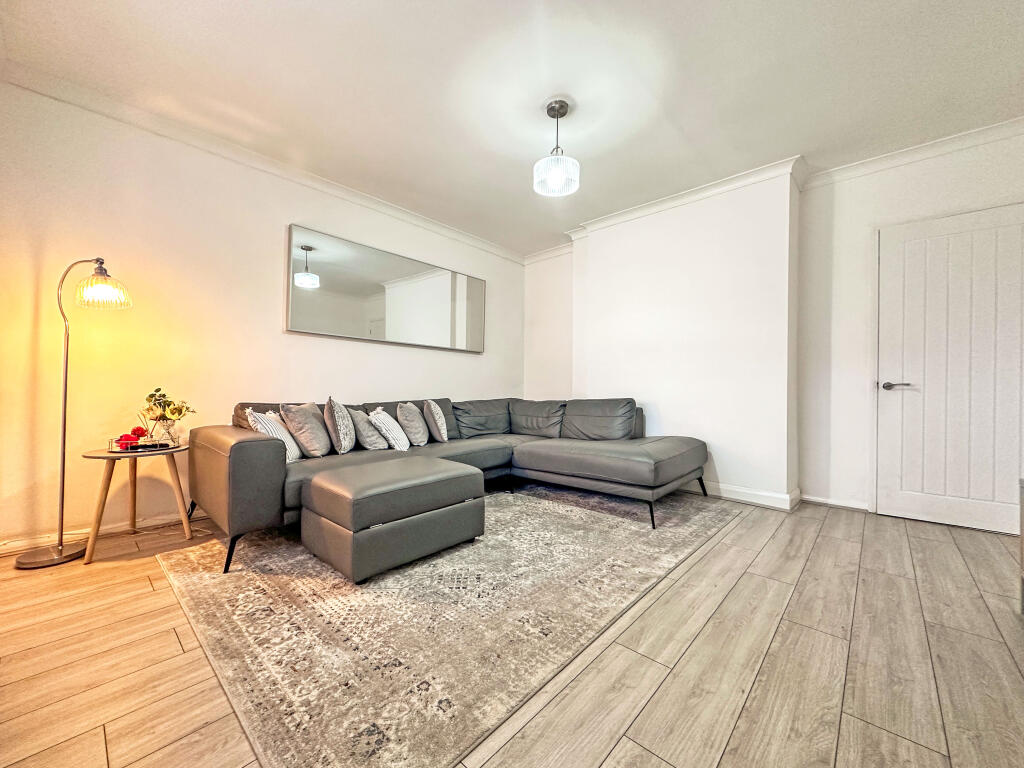 Coronation Road, TIPTON, DY4 0YA photo 3