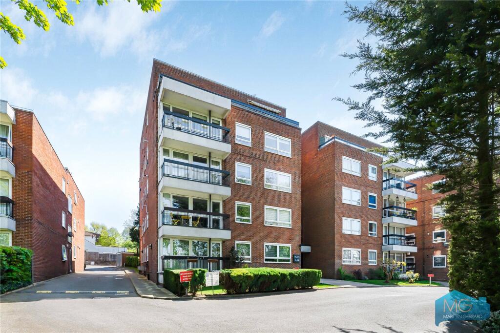 Main image of property: Green Acres, Hendon Lane, N3