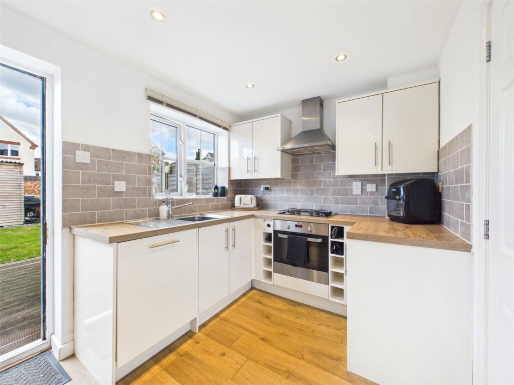 House in Gloucester - View 4