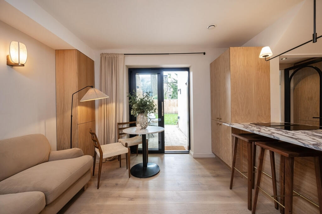 Apartment in London - View 2