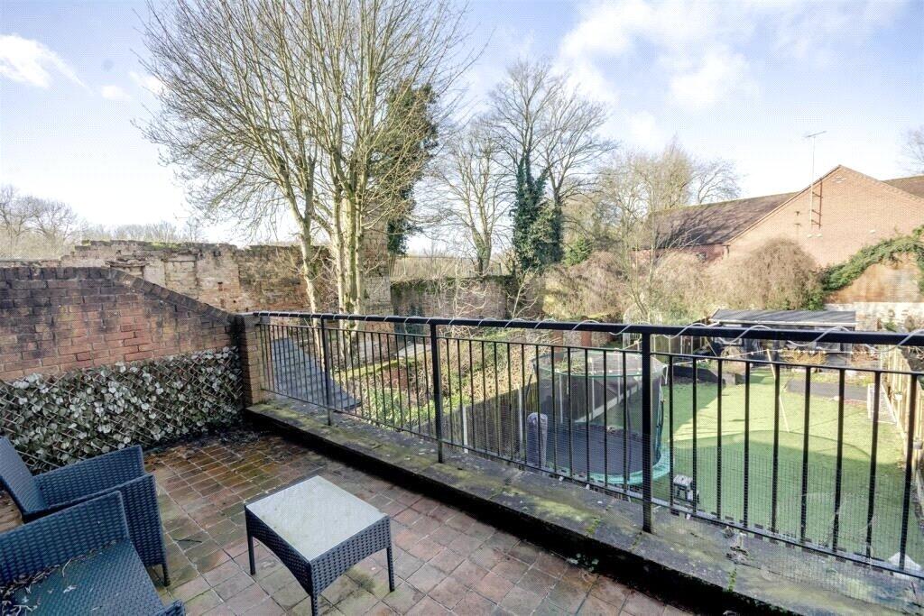 House in Nottingham - View 4