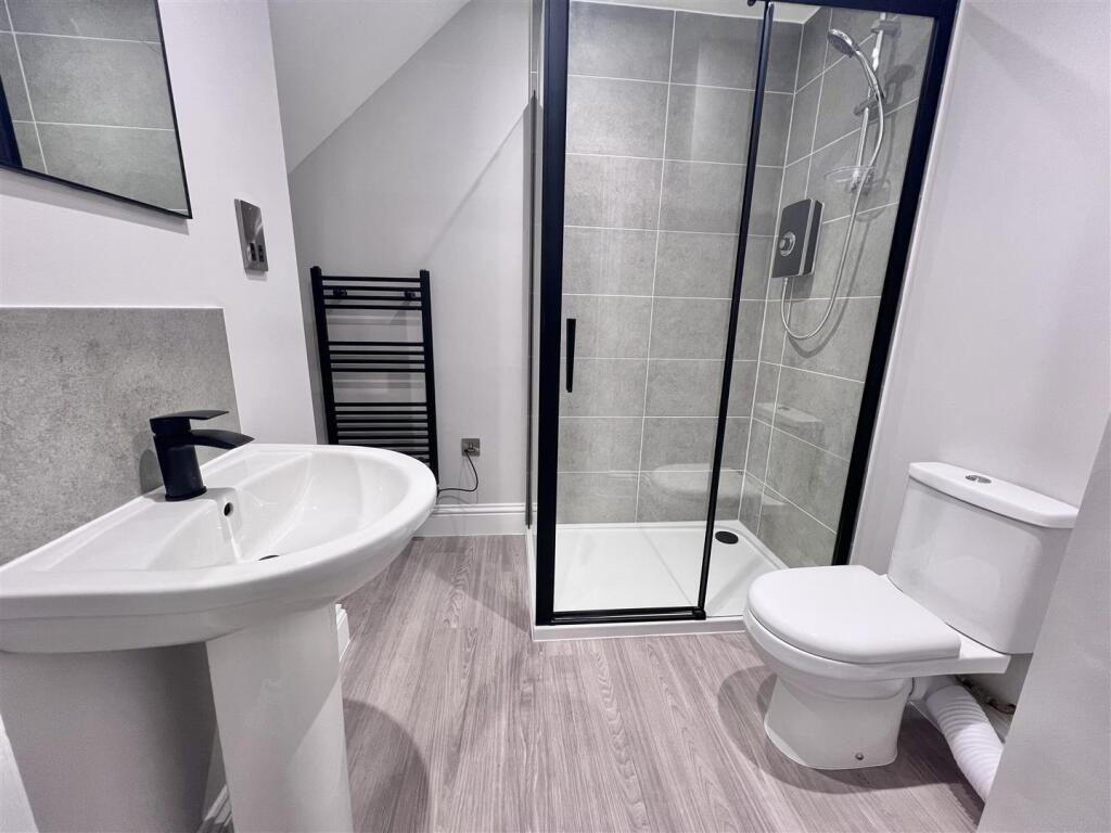 Apartment in Warwick, Milverton, Royal Leamington Spa - More