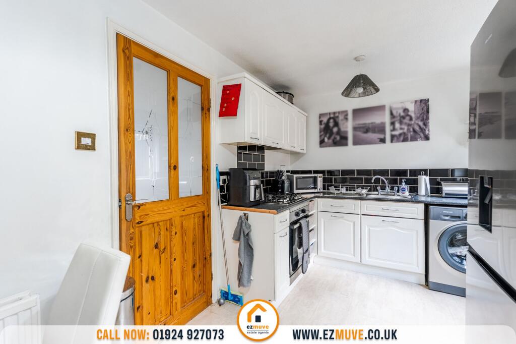 Rosslyn Court, Earlsheaton, WF12 photo 3