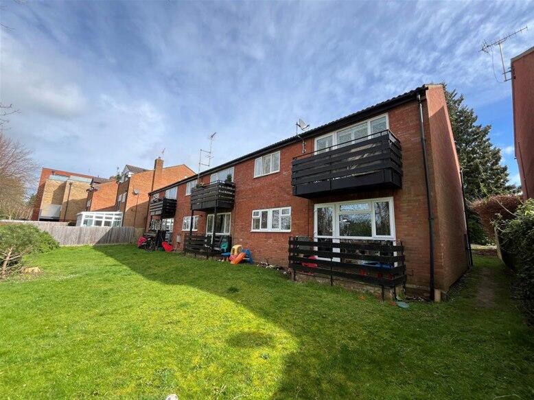 Milton Road, Harpenden, AL5