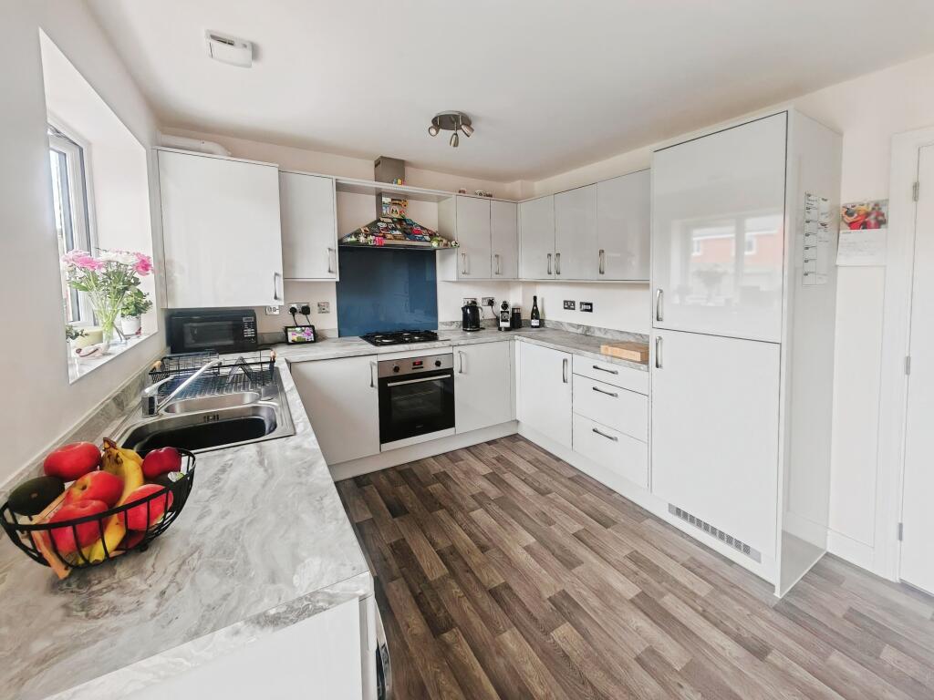 House in Stoke-on-Trent - View 4