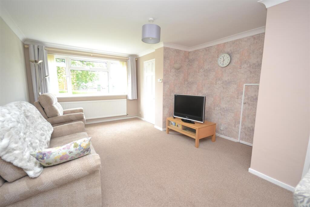 House in Basingstoke and Deane, Viables - View 2