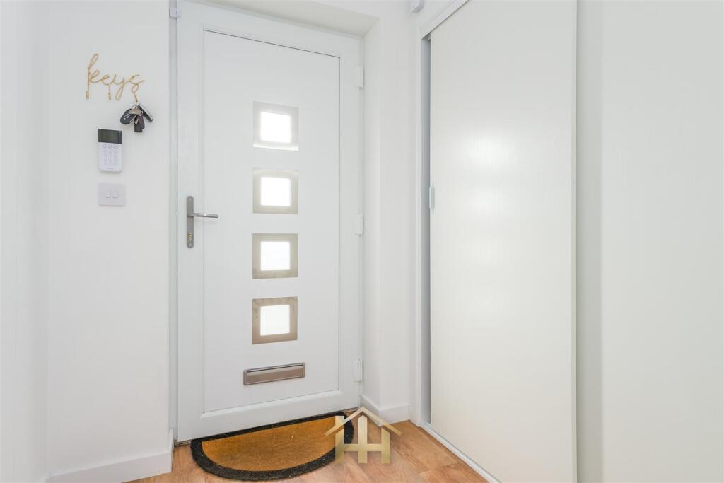 15 Summerfield Avenue photo 2