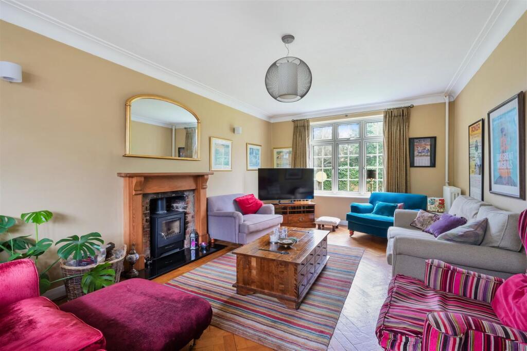 House in Kingston upon Thames - View 2