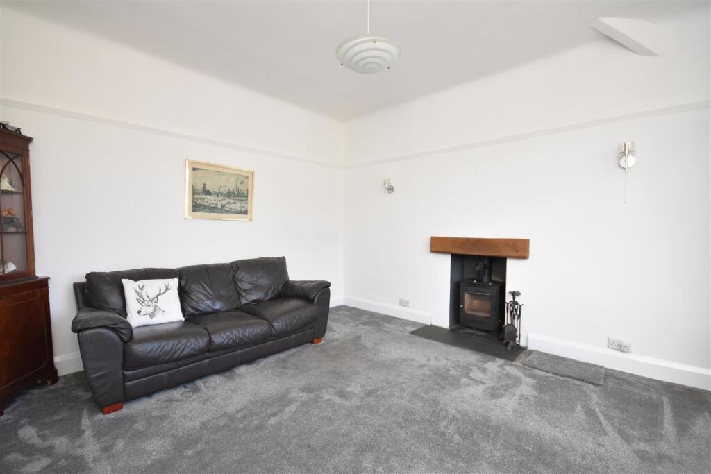 Riverview Road, Little Neston, Neston photo 3