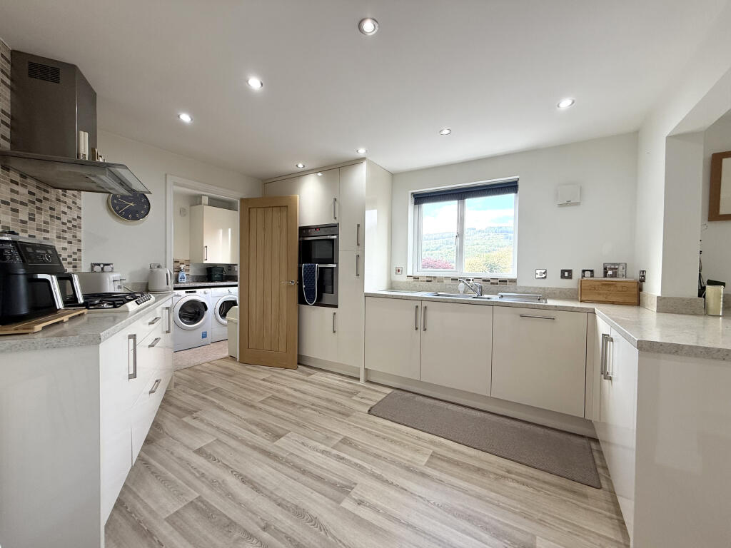 Llys Y Coed, Cwmbach, Aberdare, Rhondda Cynon Taf - View 5