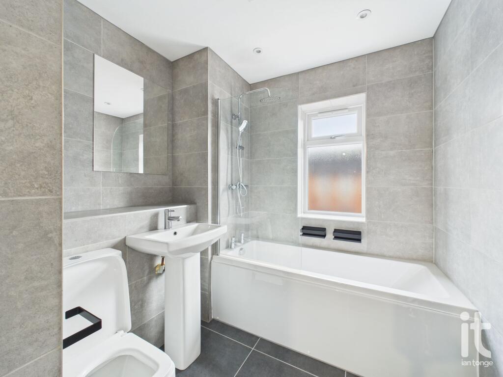 11 Vine Street, Hazel Grove, Stockport, SK7 photo 3