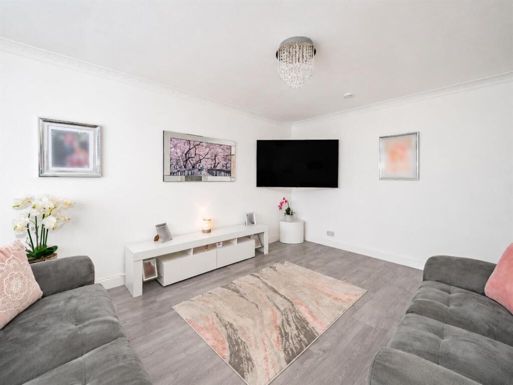 House in Dundee - View 5