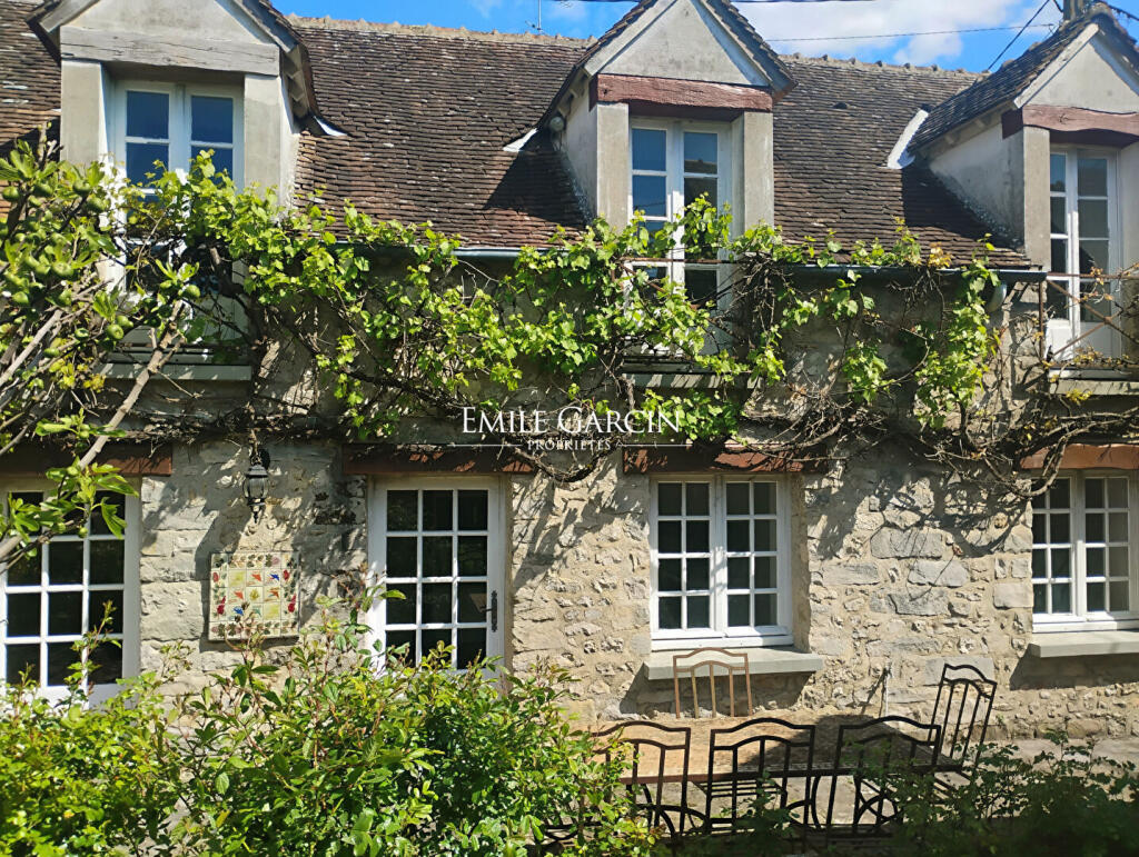 Main image of property: Paris-Isle of France, Seine-et-Marne, Fontainebleau