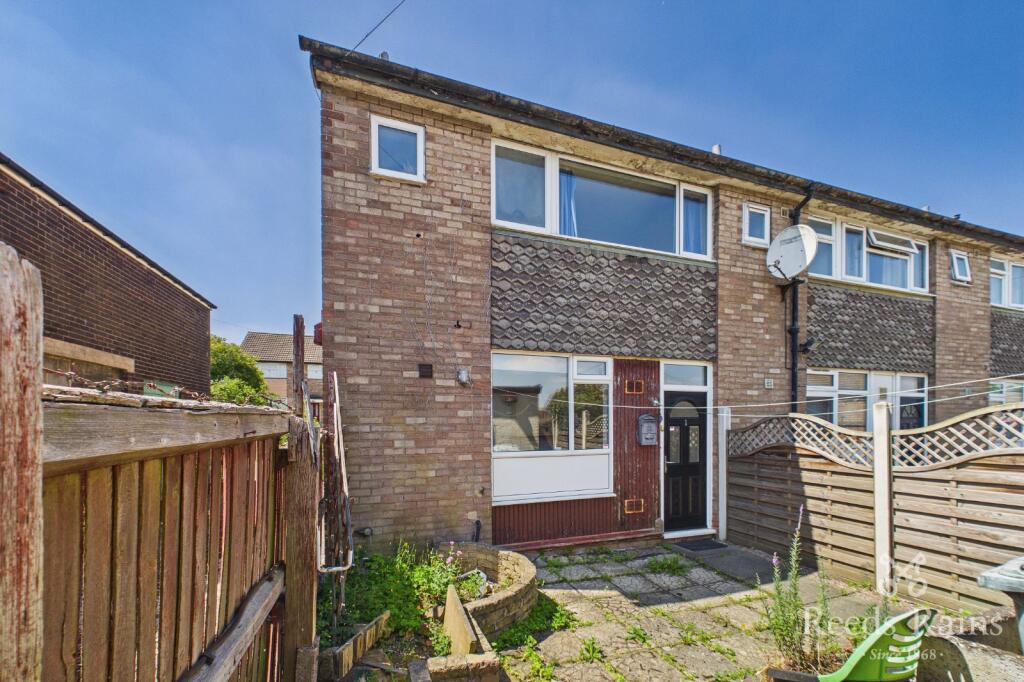 Main image of property: Heathcroft Bank, Leeds, West Yorkshire, LS11