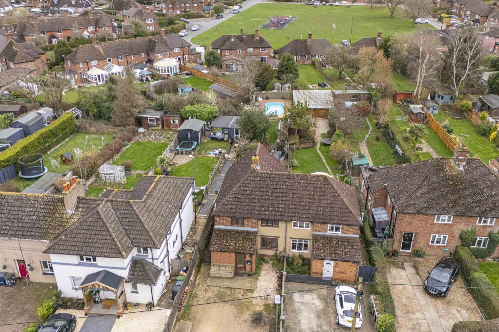 Main image of property: Little Marlow Road, Marlow, Buckinghamshire, SL7 1HG