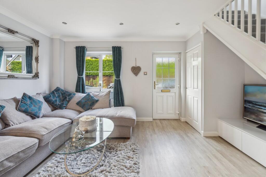 2, Stringers Cottages, GERRARDS CROSS, SL9 photo 3