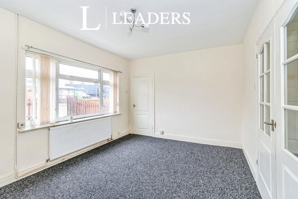 House in Mansfield, Forest Town - View 4
