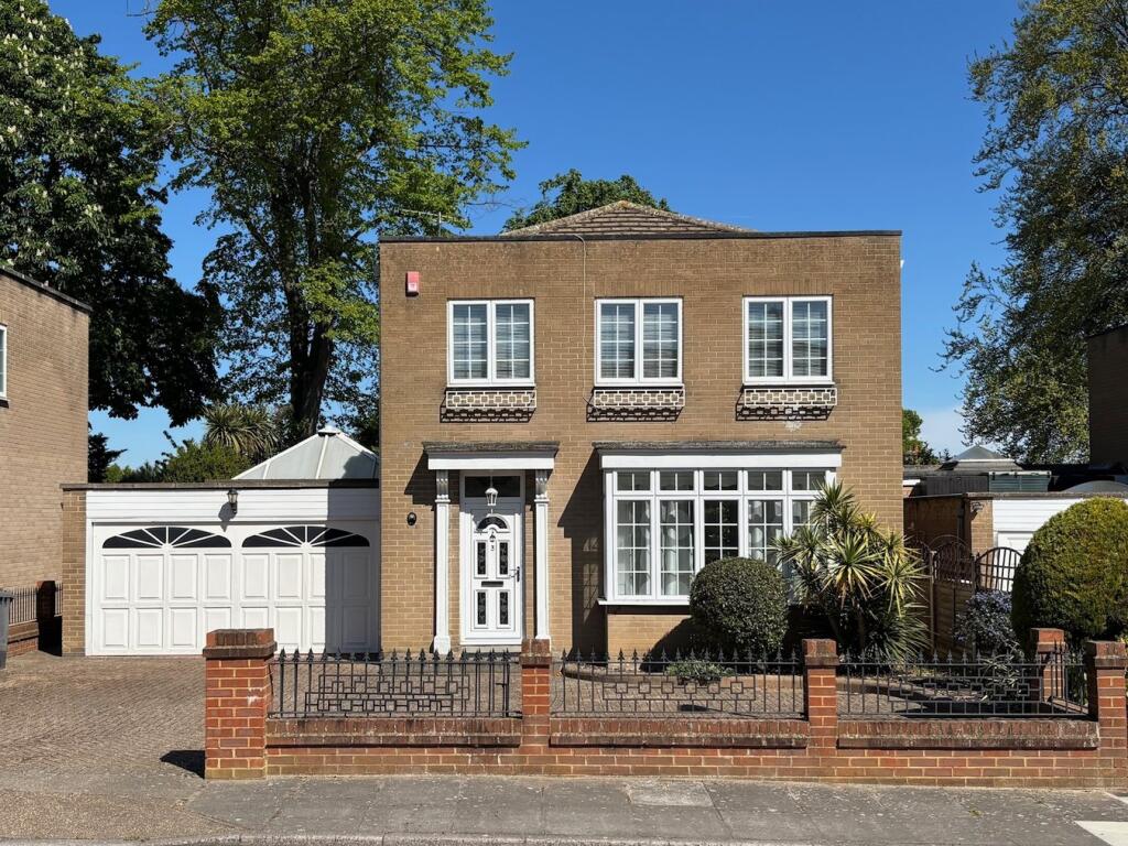 Kinnaird Close, Bromley, BR1