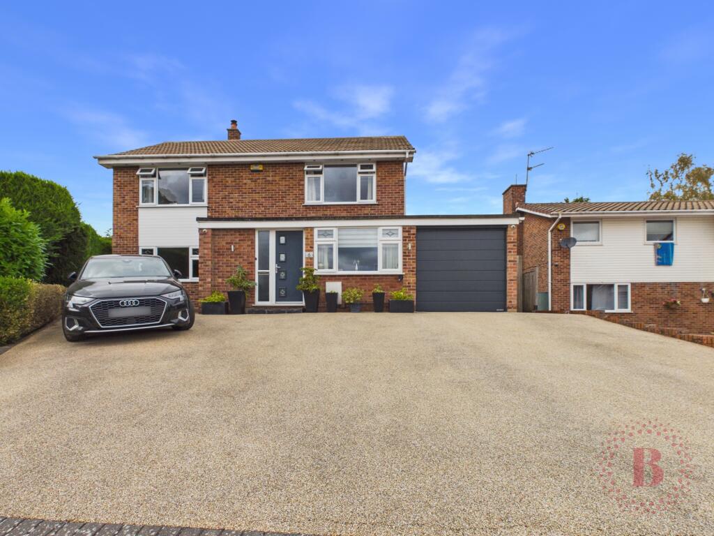 Main image of property: Highfield Close, Ravenshead, NG15
