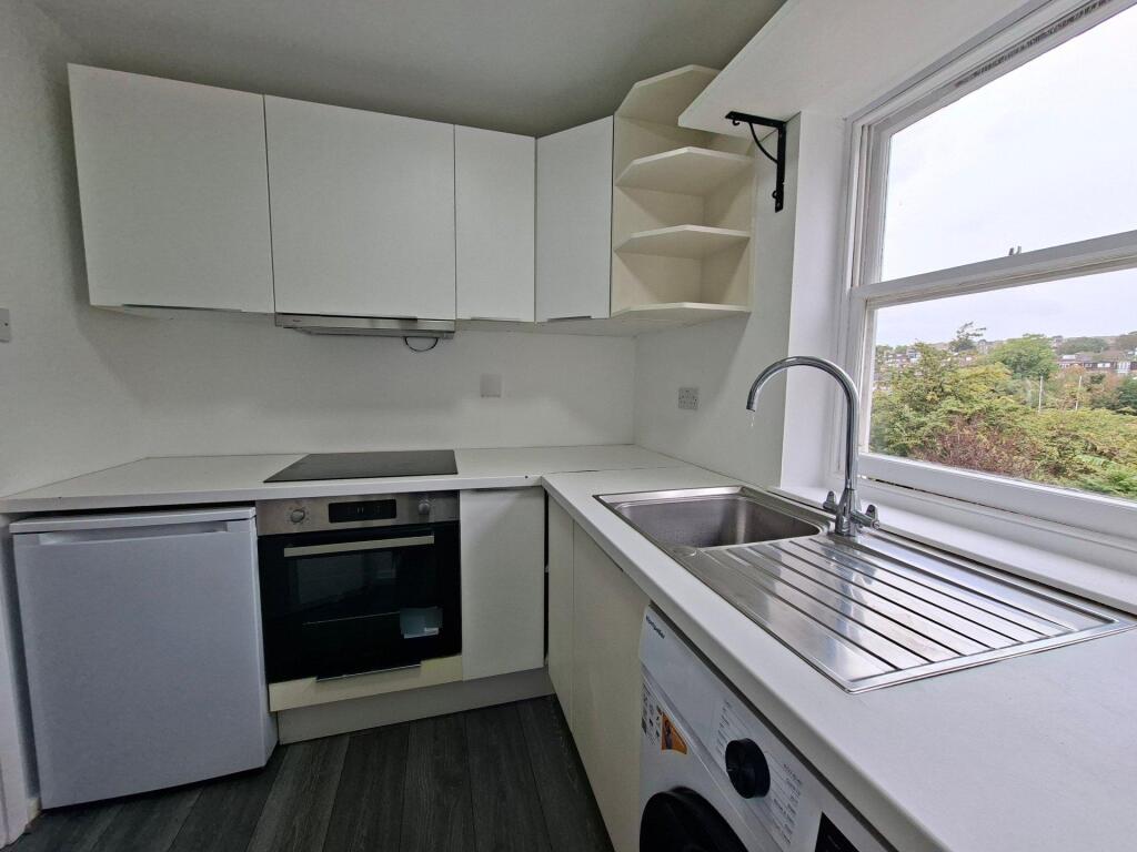 Apartment in London - More