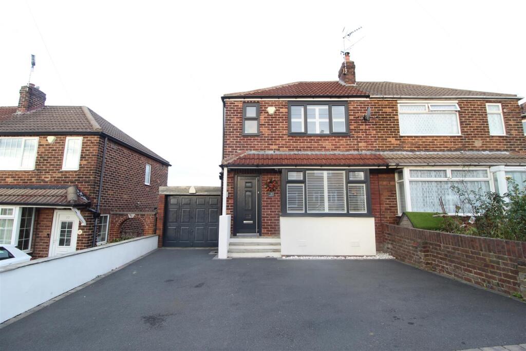 Main image of property: Calverley Garth, Leeds