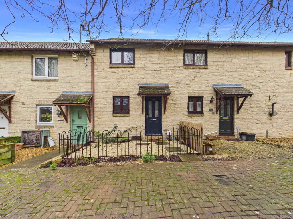 Main image of property: Jasmine Close, Calne, SN11 0QN