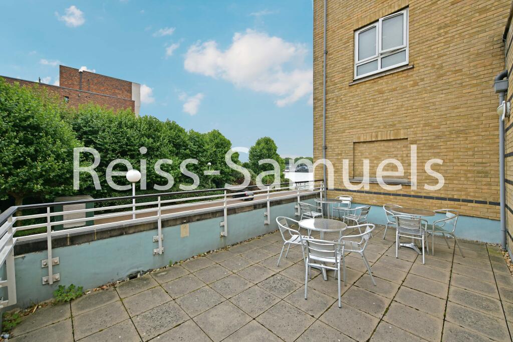 5 bedroom town house for rent