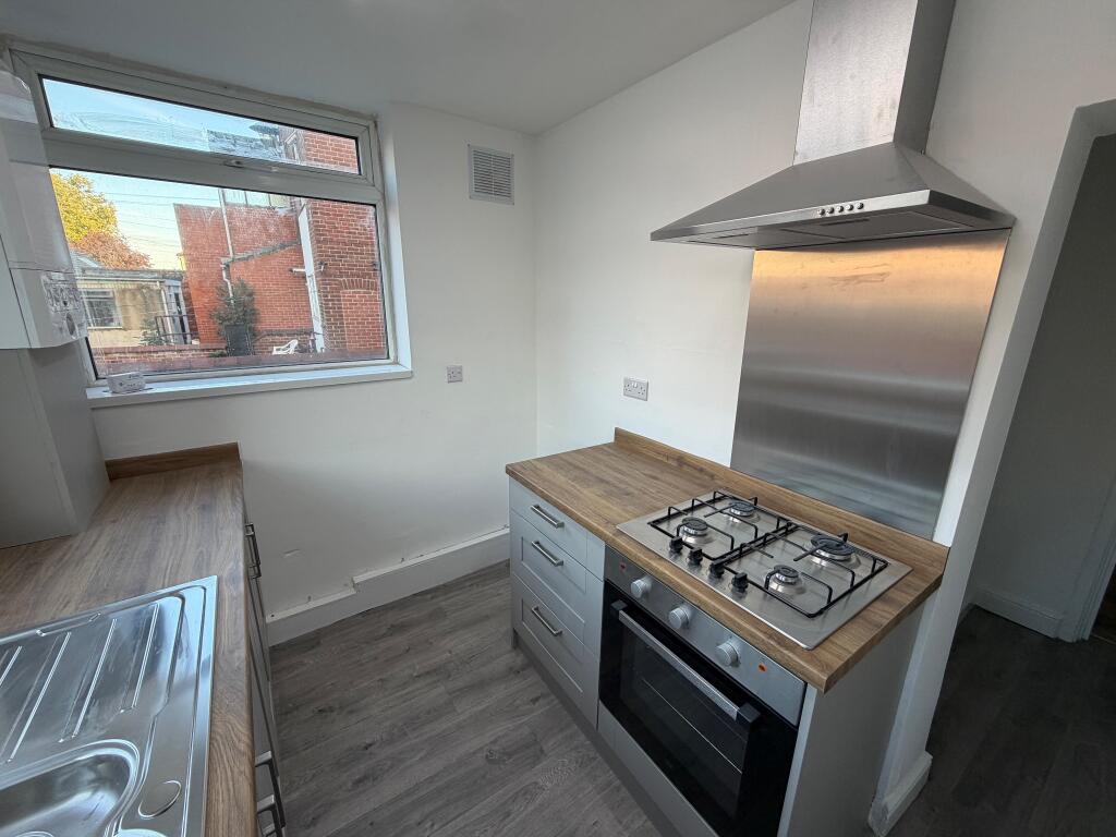 Apartment in Doncaster - View 5