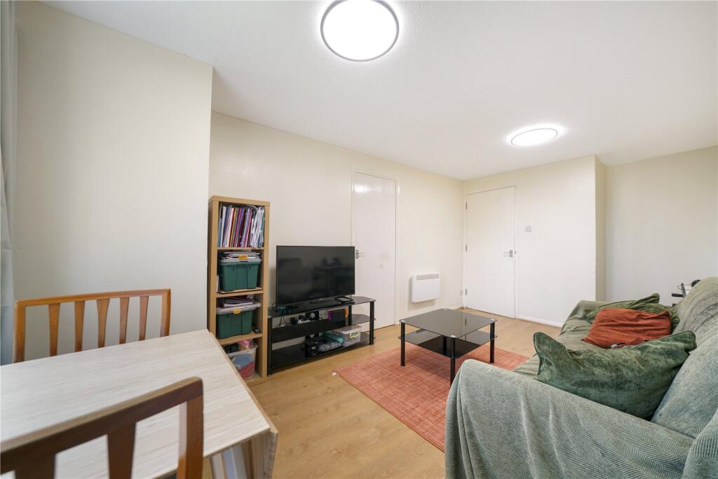 Apartment in London - View 5