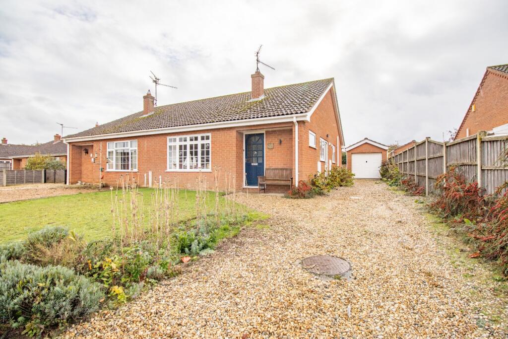 2-bed bungalow on Crisp Close, Dersingham, £260,000