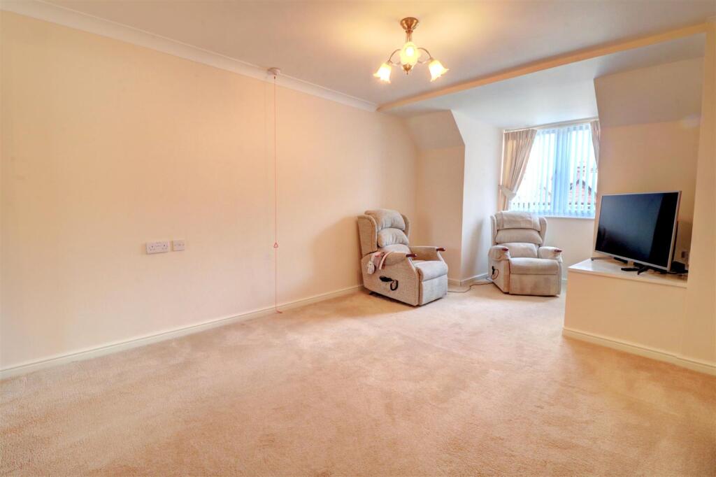 Apartment in Walsall - View 4
