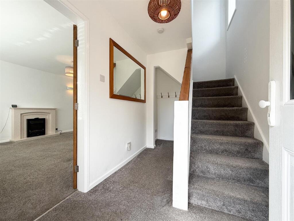 House in Staffordshire Moorlands, Knowle Style, Biddulph - More