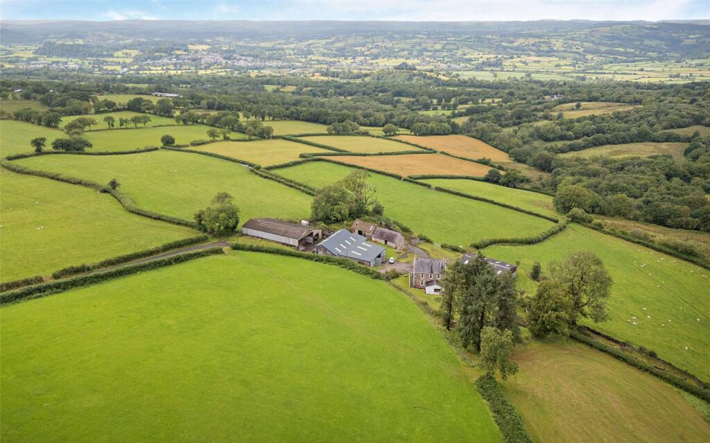 Ffairfach, Near Llandeilo, Carmarthenshire, SA19 photo 4