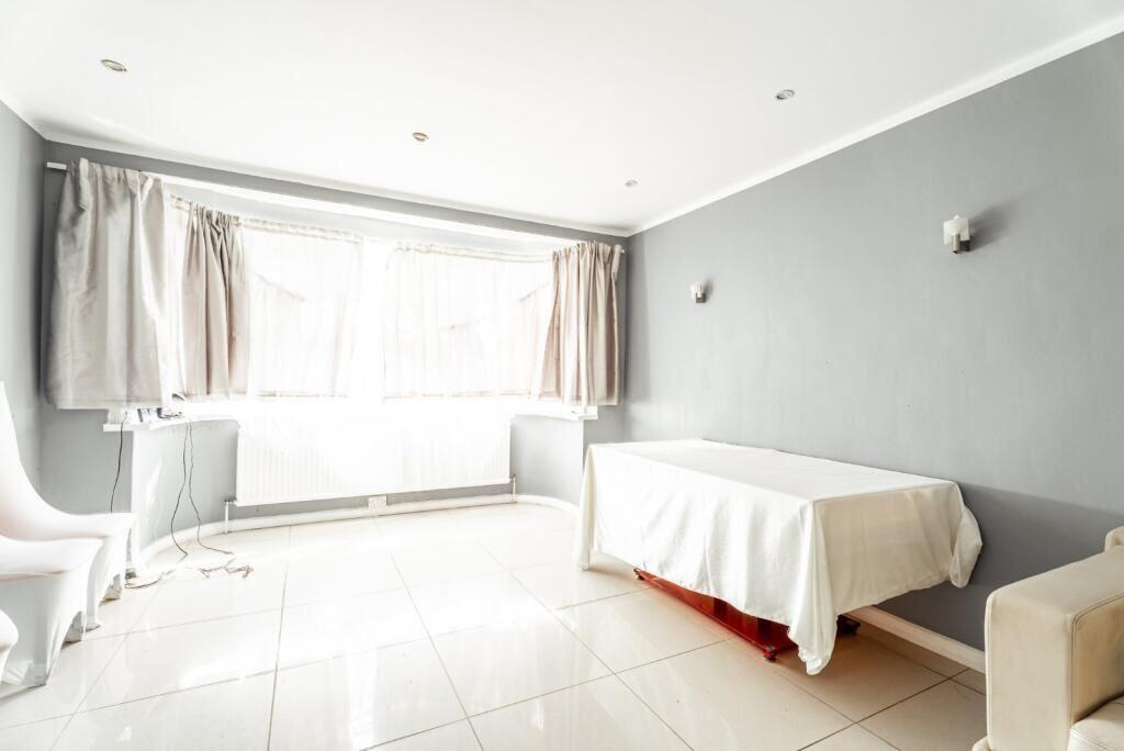 Additional image 6 of 35 Harpenden Road, St. Albans, Hertfordshire, AL3 6BJ