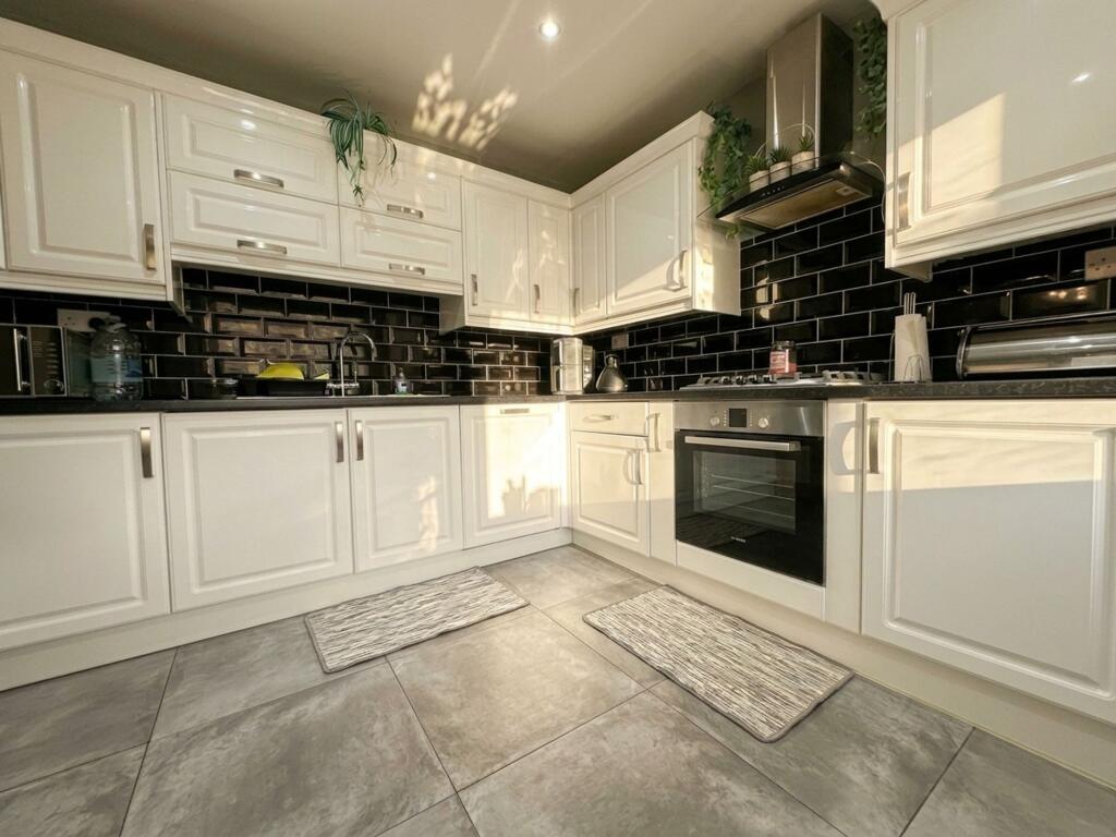 House in Kirklees, West Yorkshire - View 4