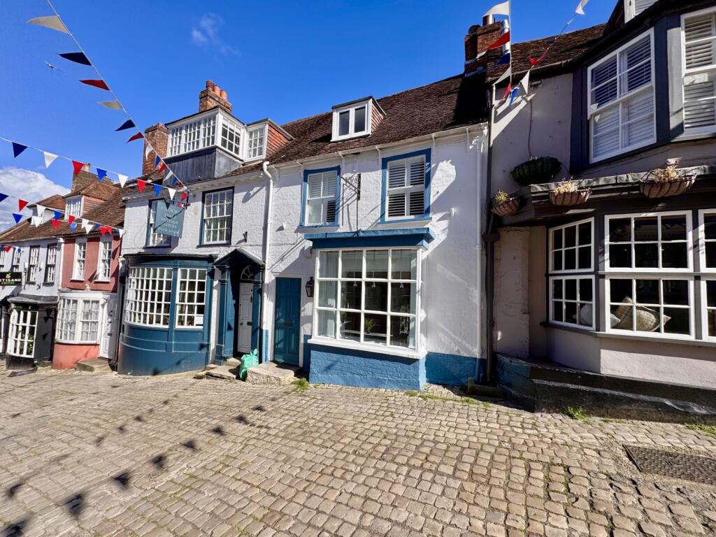 Main image of property: Quay Hill, Lymington, Hampshire, SO41
