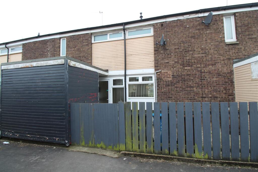 Main image of property: Stroud Crescent East, Bransholme, Hull