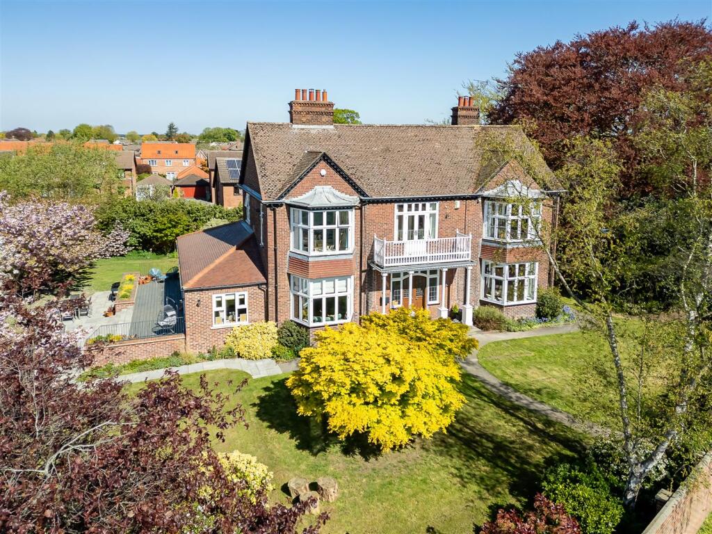 Main image of property: The Kloof, Long Ridge Lane, Upper Poppleton, York, YO26 6HA